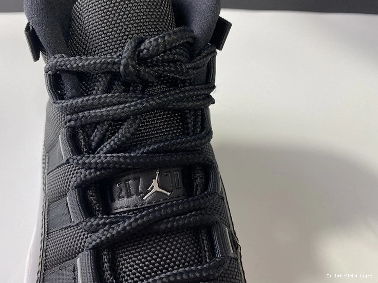 11  “25th  Jordan CT8012-011 Anniversary” Air 0420